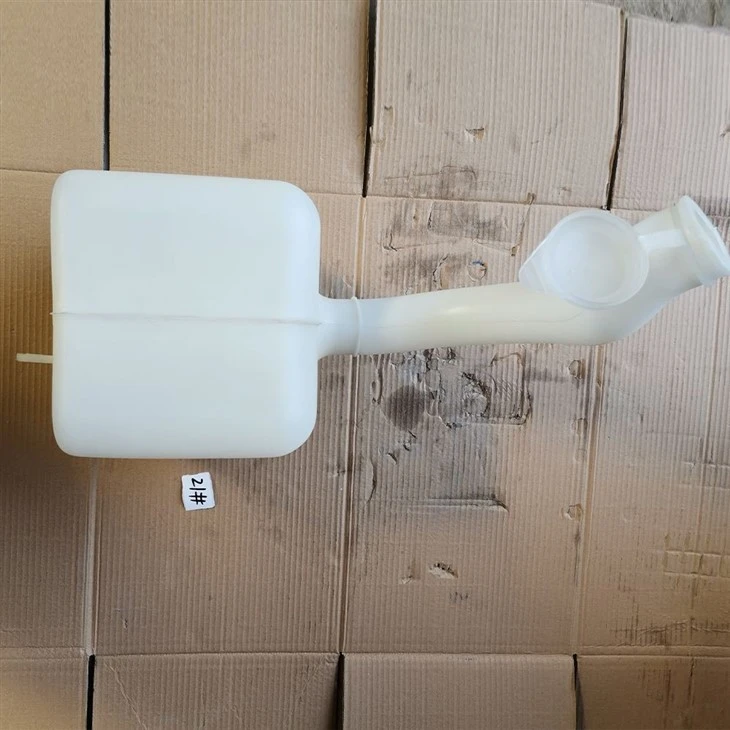 WG1642860001 HOWO glass washing box with pump WG1642860001 HOWO glass washing box with pump